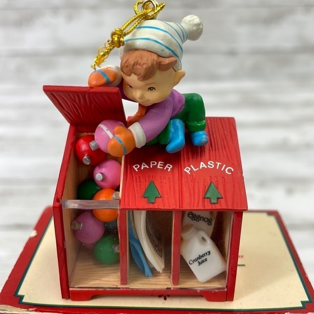 ENESCO “Get in the Spirit Recycle “ 1995 vintage Christmas ornament